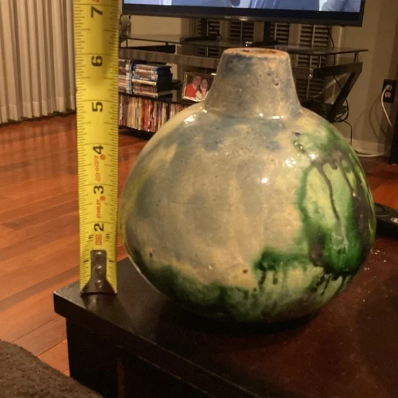 Vintage handmade flowers pottery - Picture 6 of 8